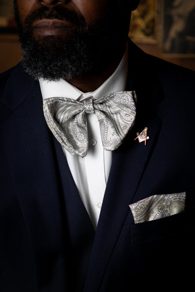Silver Silk Brocade Bow-Tie Set